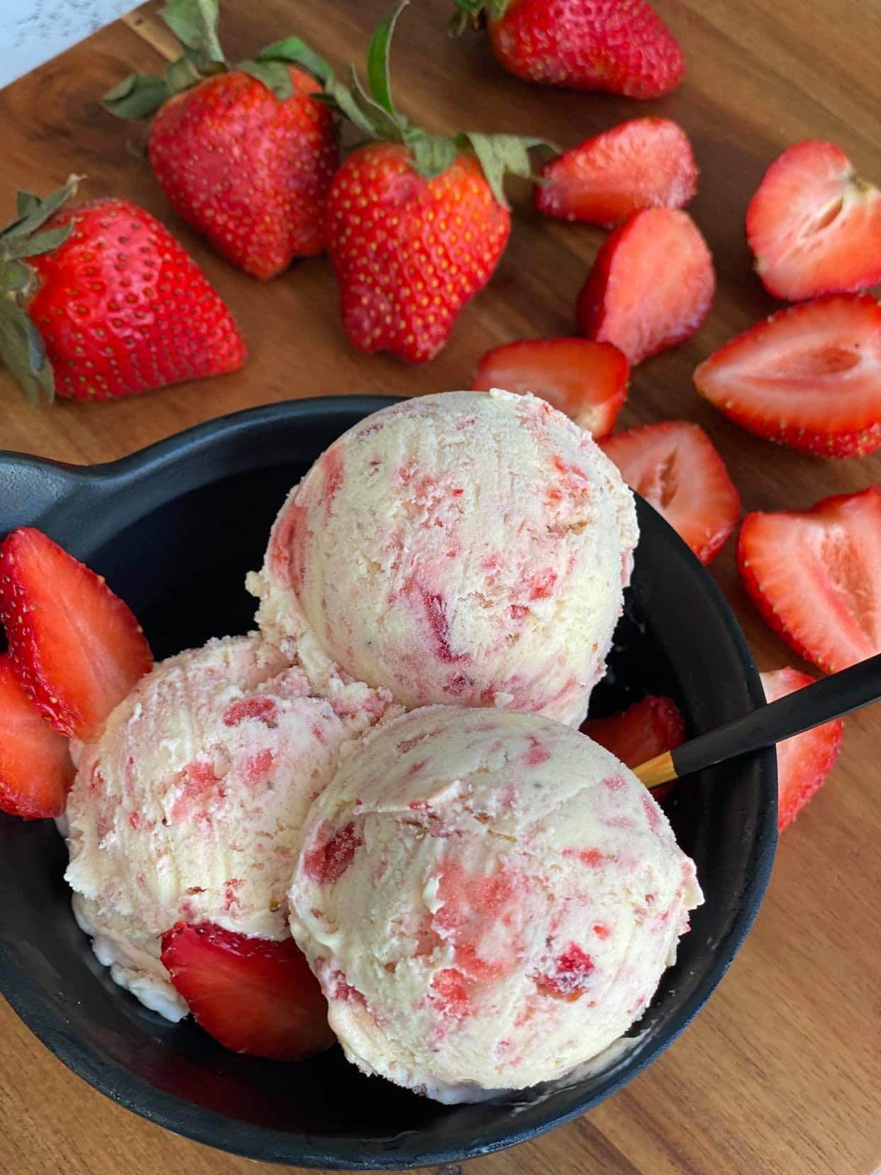 Strawberries N' Cream (Sugar Free, Low Carb, & Gluten Free) Chrisha's Kitchen